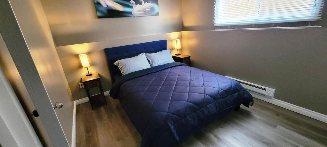 Blue Wave 2 Bedroom Suite แซสเกอทูน ภายนอก รูปภาพ