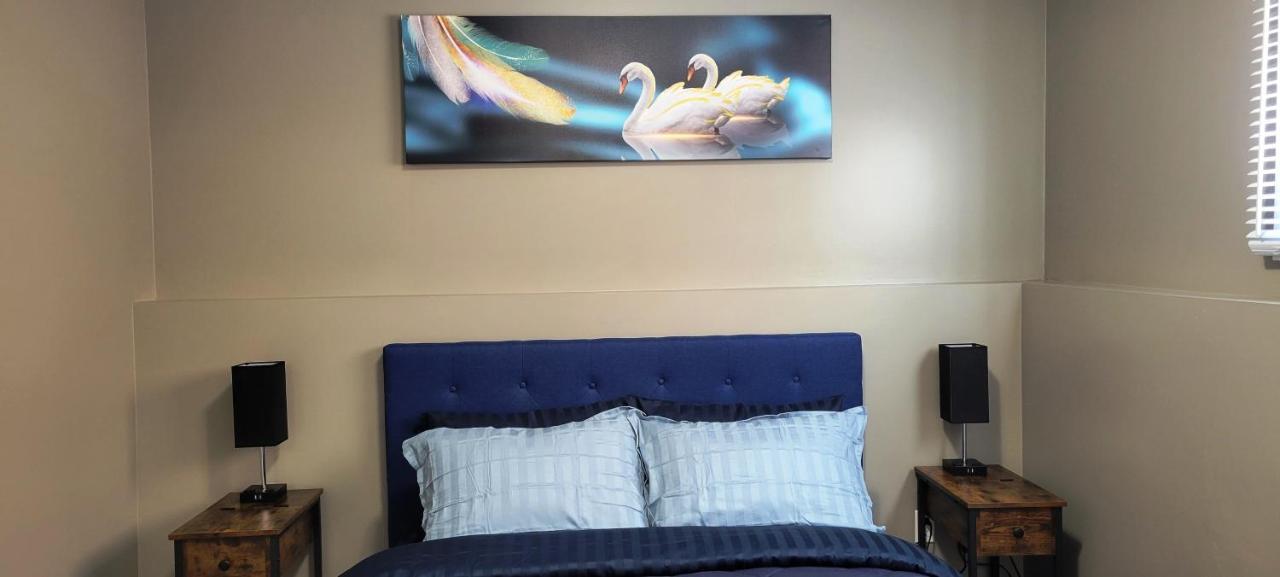 Blue Wave 2 Bedroom Suite แซสเกอทูน ภายนอก รูปภาพ