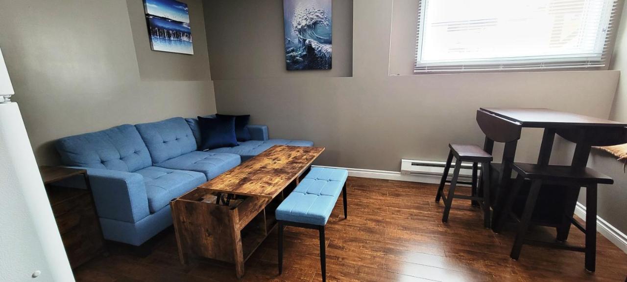 Blue Wave 2 Bedroom Suite แซสเกอทูน ภายนอก รูปภาพ