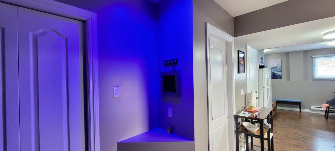 Blue Wave 2 Bedroom Suite แซสเกอทูน ภายนอก รูปภาพ