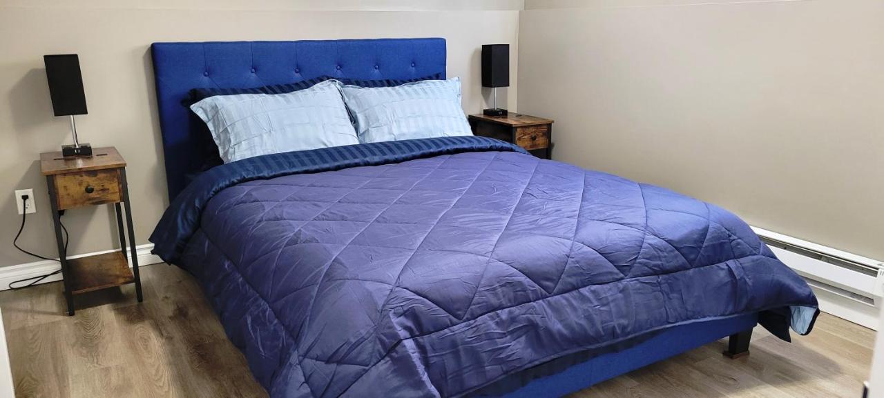 Blue Wave 2 Bedroom Suite แซสเกอทูน ภายนอก รูปภาพ