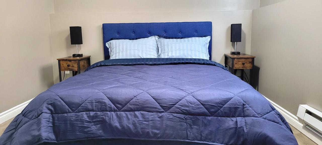 Blue Wave 2 Bedroom Suite แซสเกอทูน ภายนอก รูปภาพ